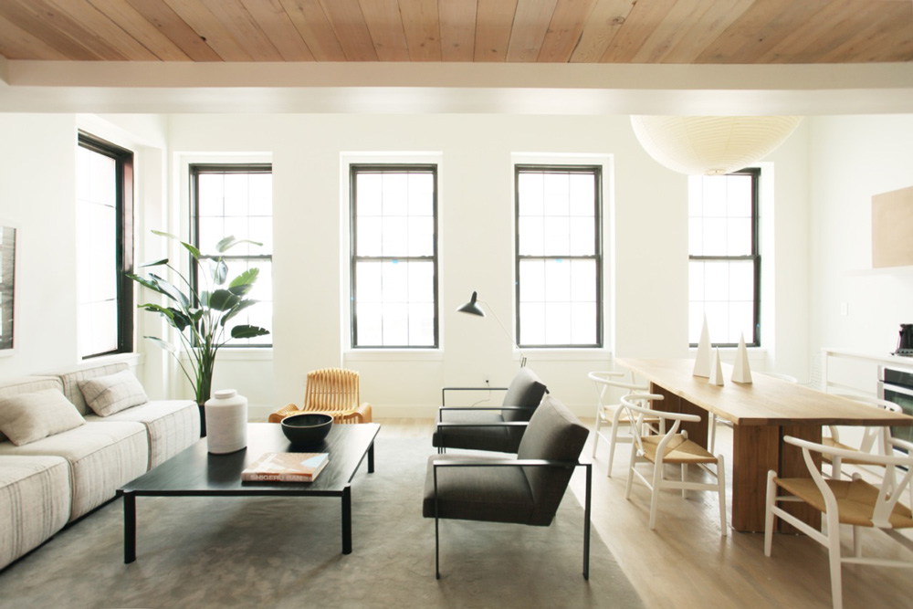 32 Custom House